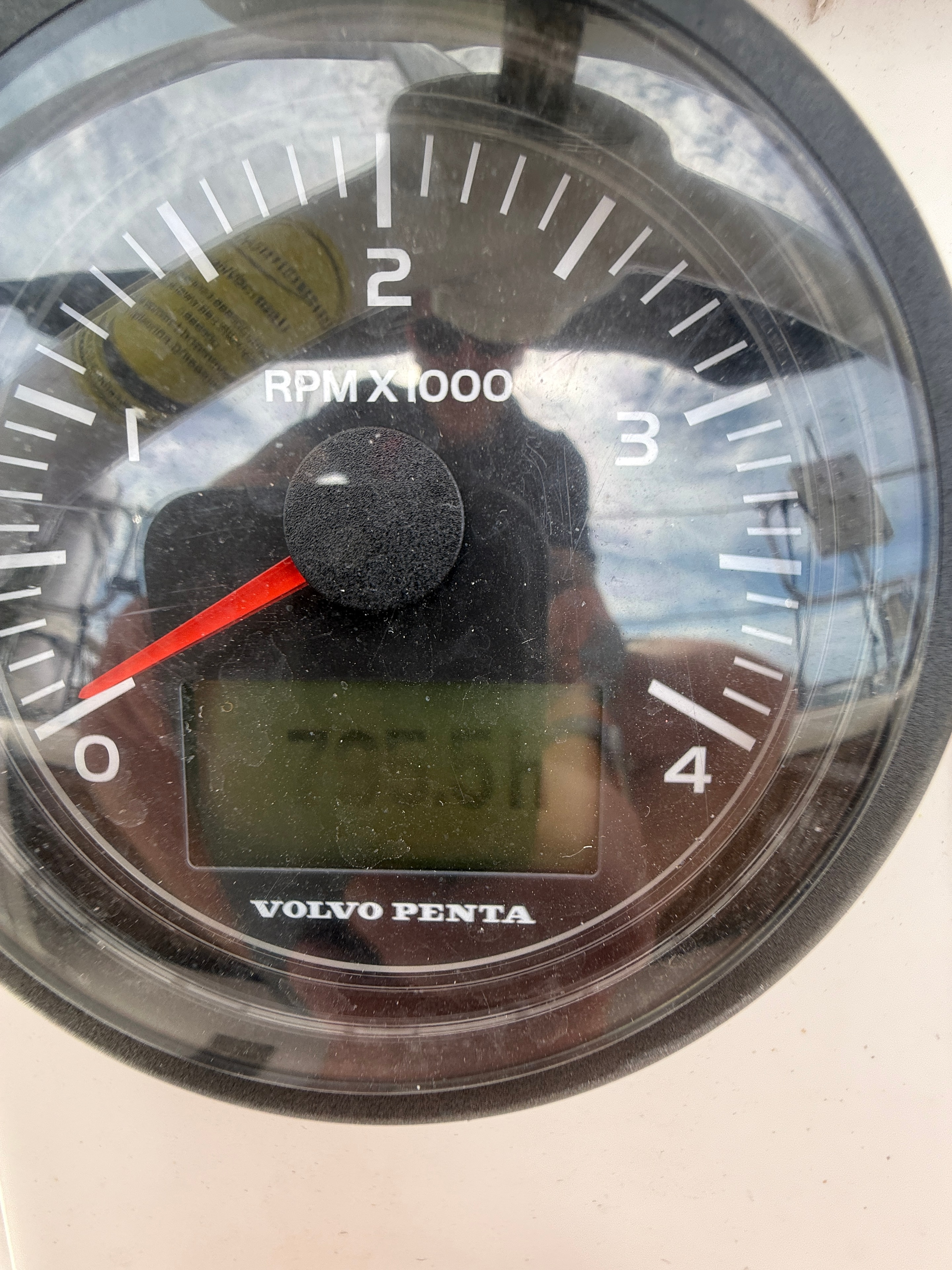 Volvo Penta tachometer and hour meter gauge